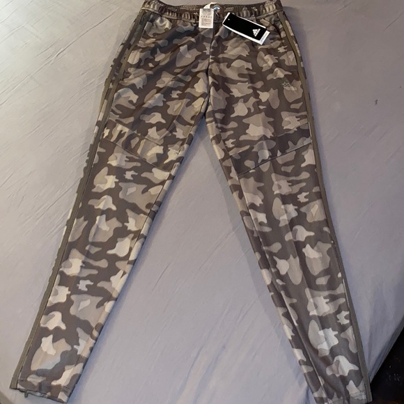 Women’s Tiro 19 Zip-up’s - Picture 1 of 5